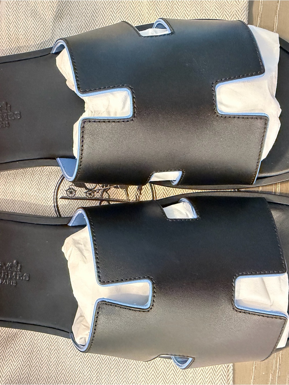 Hermes Izmir Sandals - Picture 3 of 7